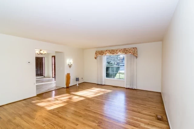6882 Post Oak Drive, West Bloomfield, MI 48322