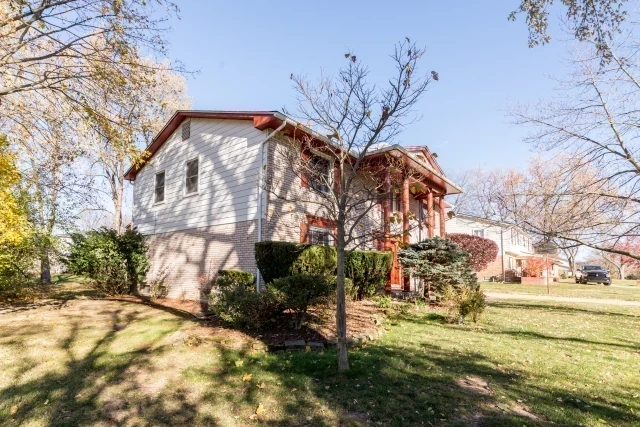6882 Post Oak Drive, West Bloomfield, MI 48322
