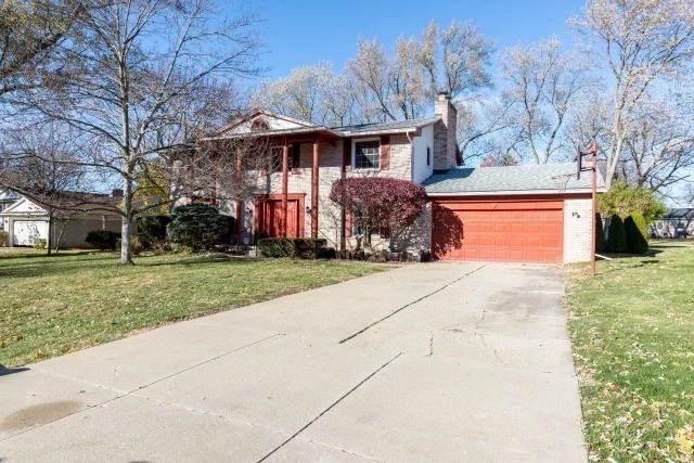 6882 Post Oak Drive, West Bloomfield, MI 48322